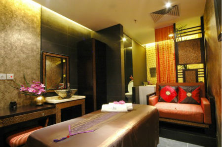 小型美容院加盟店管理不善的原因是什么？