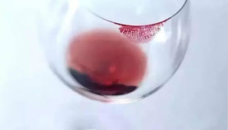 讓你忍不住OMG的春季妝容，就是唯11貝芙蔓唇膏