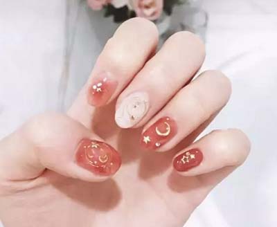 美甲加盟項(xiàng)目發(fā)展前景好嗎?