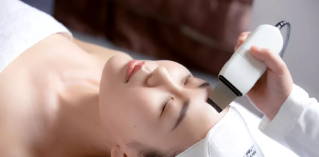 VN智能光電美膚館哪種去黑頭管理更適合你？清潔鏟、小氣泡、酵素粉？