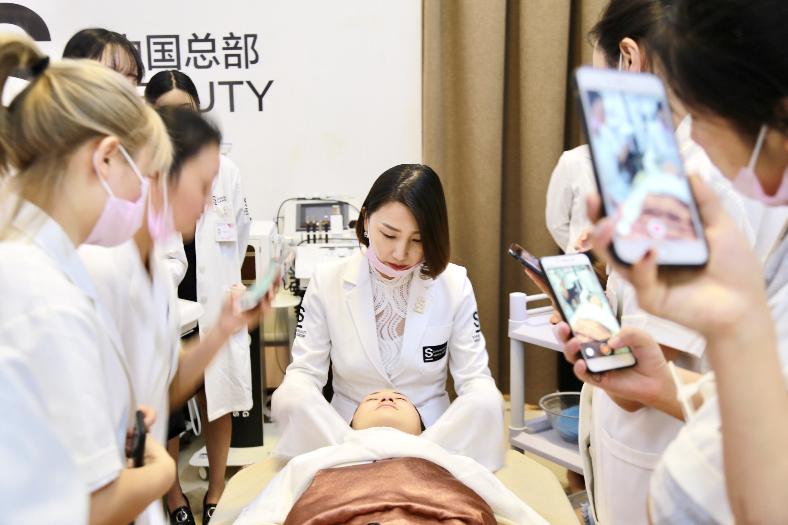 穿越重重迷霧，挺住就意味著一切！美業(yè)如何破局自救？