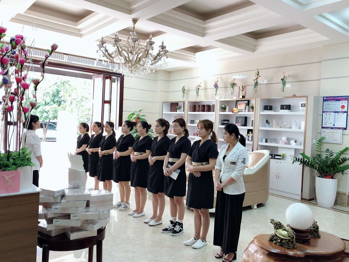 2023年美業(yè)老板更應(yīng)該經(jīng)營(yíng)什么？